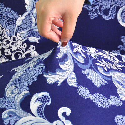 Vintage Stuhlbezug in Weiß und Blau