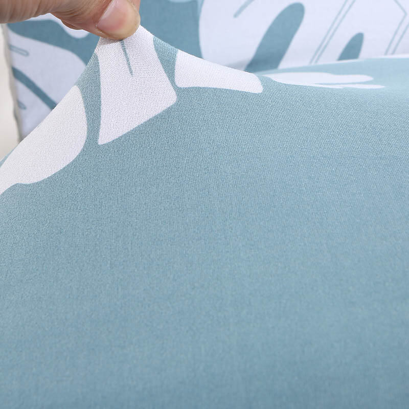 Türkiser Stuhlbezug