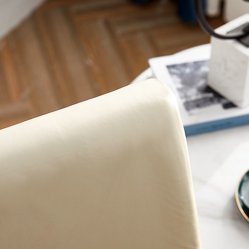 Stuhlbezug aus cremeweißem Kunstleder