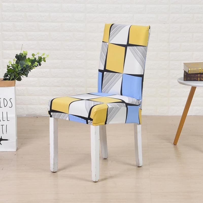 Gelber, weißer und blauer Stuhlbezug mit Schachbrettmuster