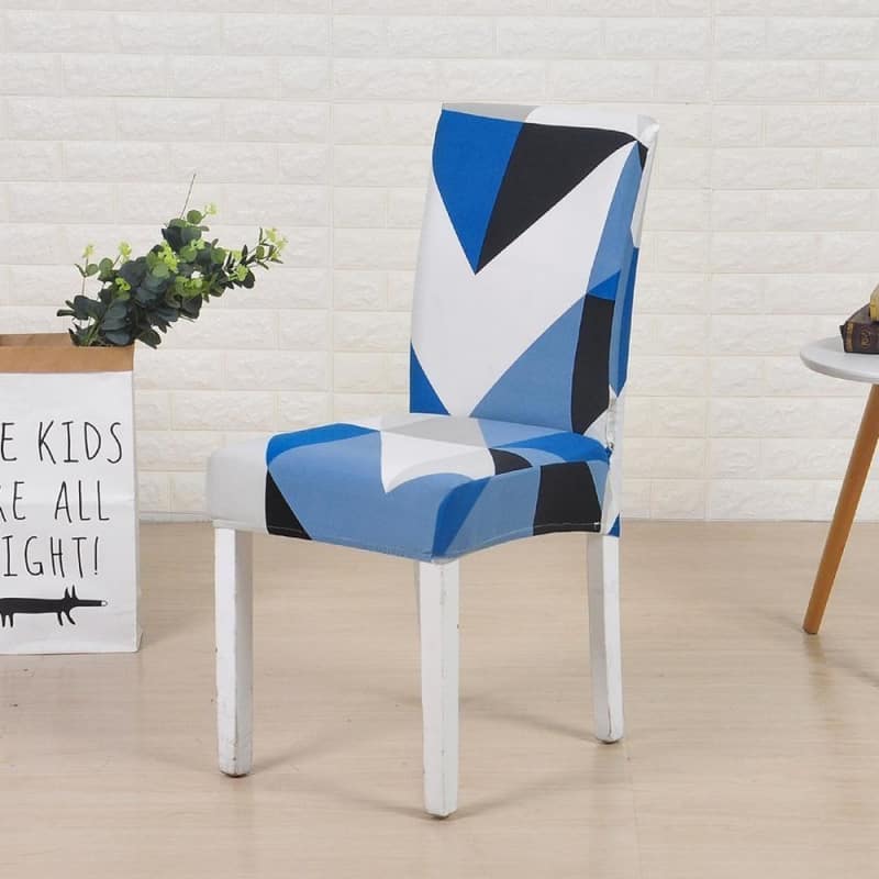 Blau-weißer Stuhlbezug