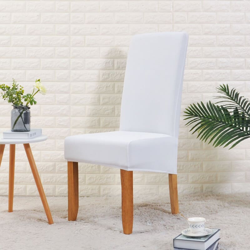 Großer weißer Stuhlbezug