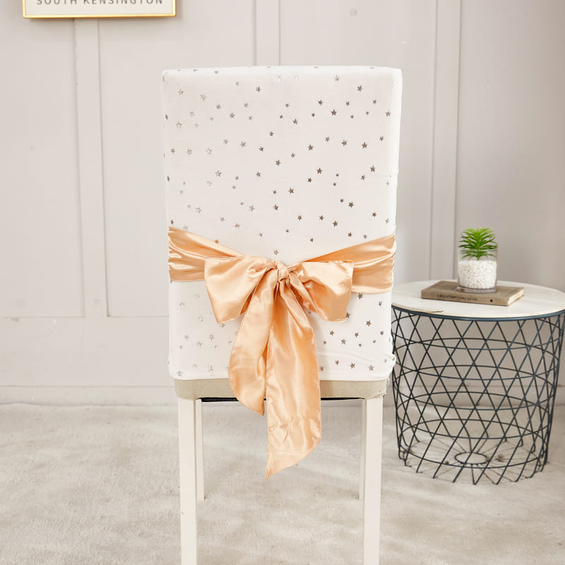 Weihnachtsstuhlbezug aus weißem Samt