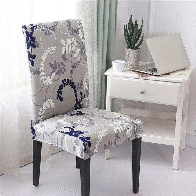 Grauer Stuhlbezug mit Blumenmuster