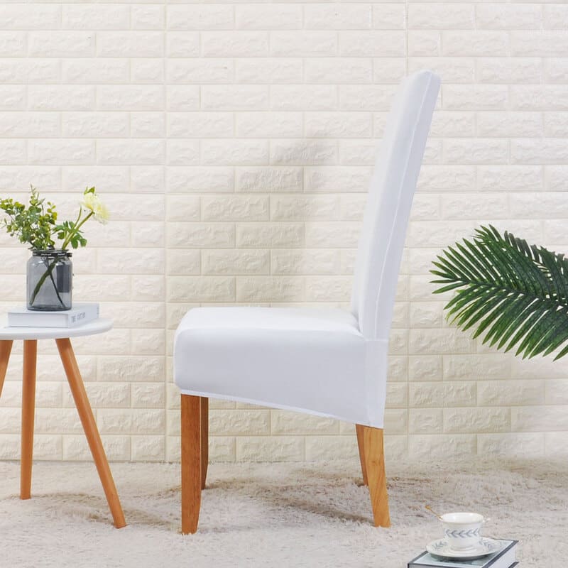 Großer weißer Stuhlbezug