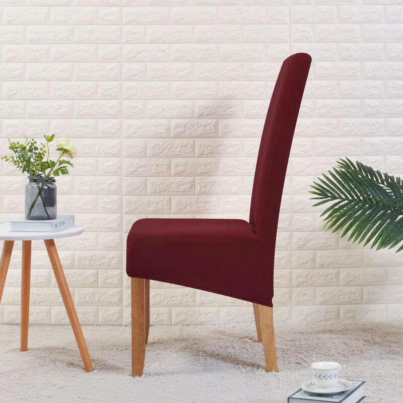 Großer burgunderfarbener Stuhlbezug